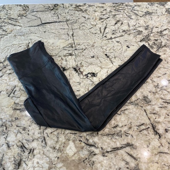 Spanx Faux Leather Leggings Size Medium‎ - Picture 2 of 8
